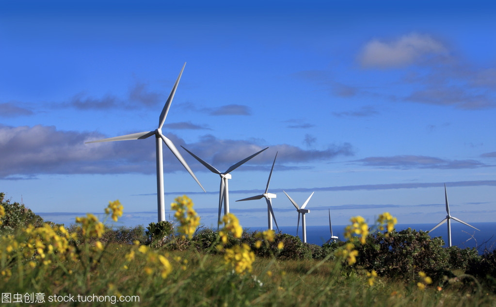 風(fēng)能驅(qū)動(dòng)未來(lái) 風(fēng)力發(fā)電機(jī)組的原理、優(yōu)勢(shì)與挑戰(zhàn)